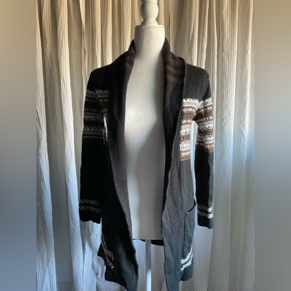 mark. Black and White Patterned Sweater